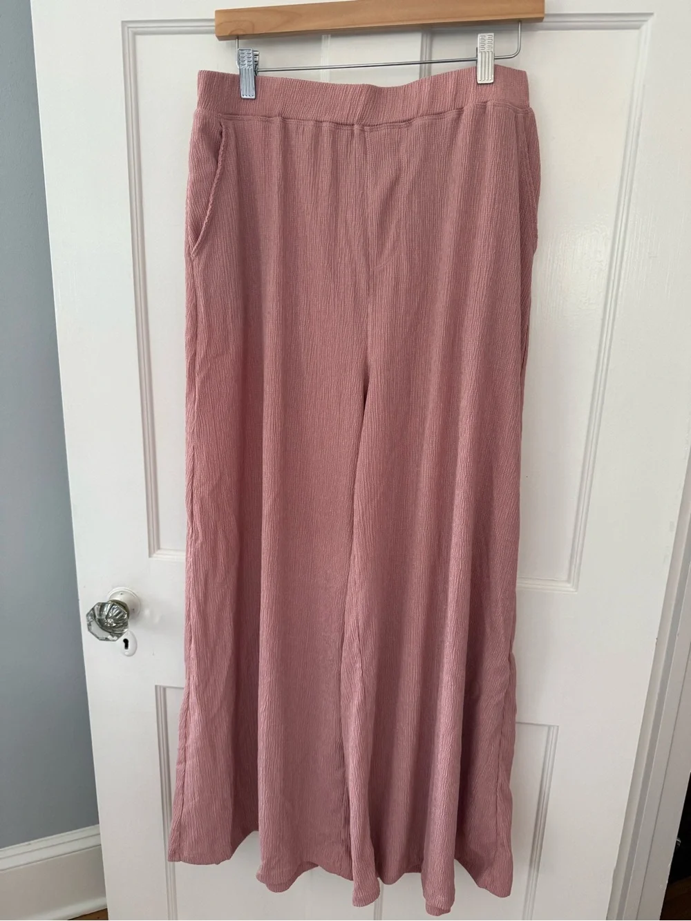 Halara High Waisted Pocket Wide Leg Flowy Casual Pants Bridal Pink Large L NEW - Picture 3 of 7